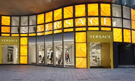 Versace opens new Hong Kong flagship 